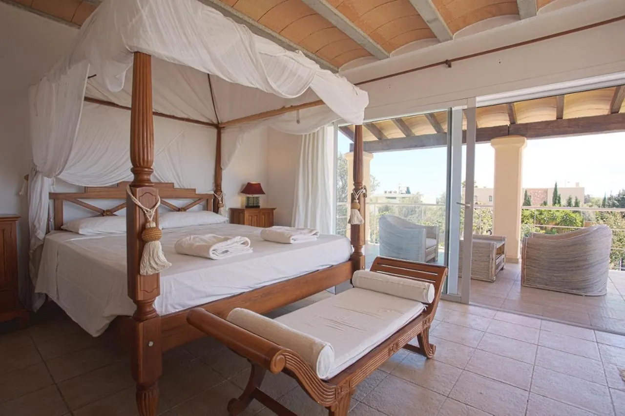 Villa Tom Is Near To Playa Den Bossa Sant Jordi de ses Salines Španělsko