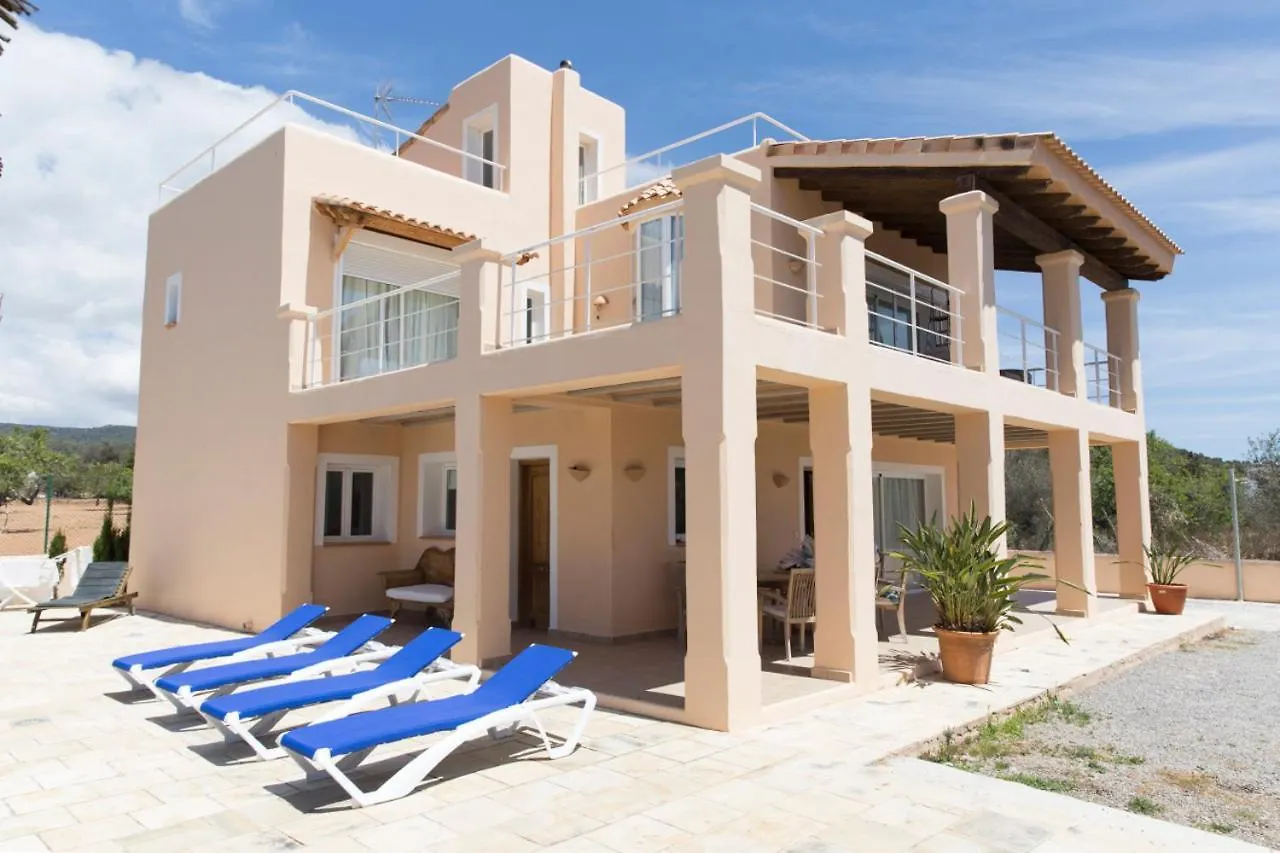 Villa Tom Is Near To Playa Den Bossa Sant Jordi de ses Salines