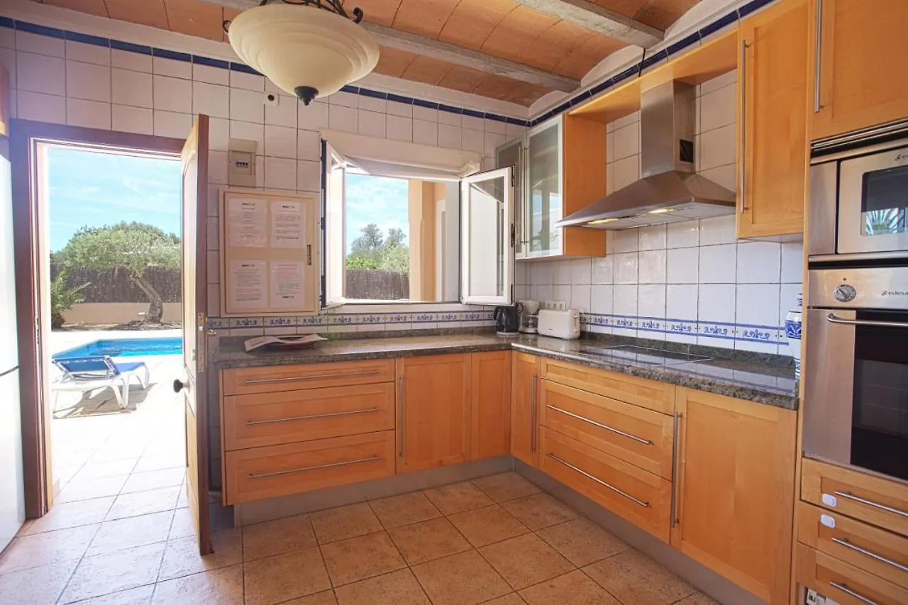 Villa Tom Is Near To Playa Den Bossa Sant Jordi de ses Salines Spanien