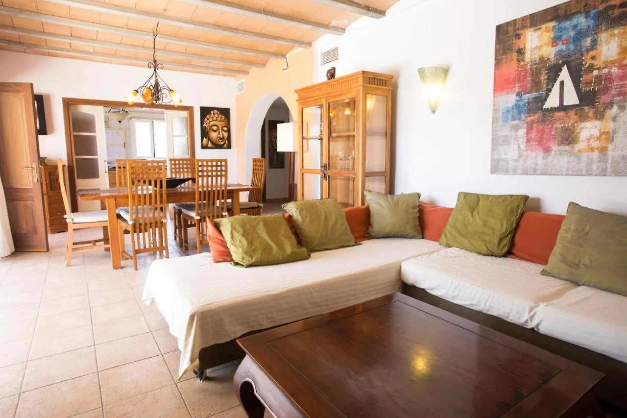 Villa Tom Is Near To Playa Den Bossa Sant Jordi de ses Salines