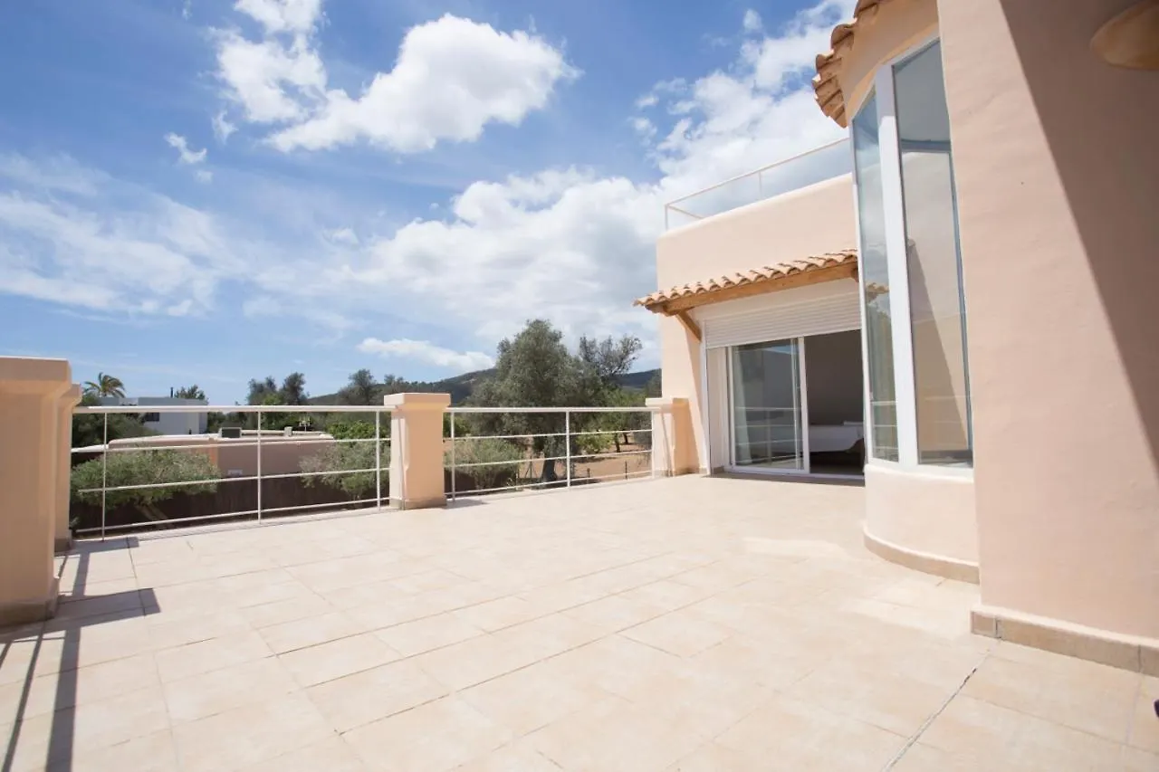 Villa Tom Is Near To Playa Den Bossa Sant Jordi de ses Salines 0*,  Spanien