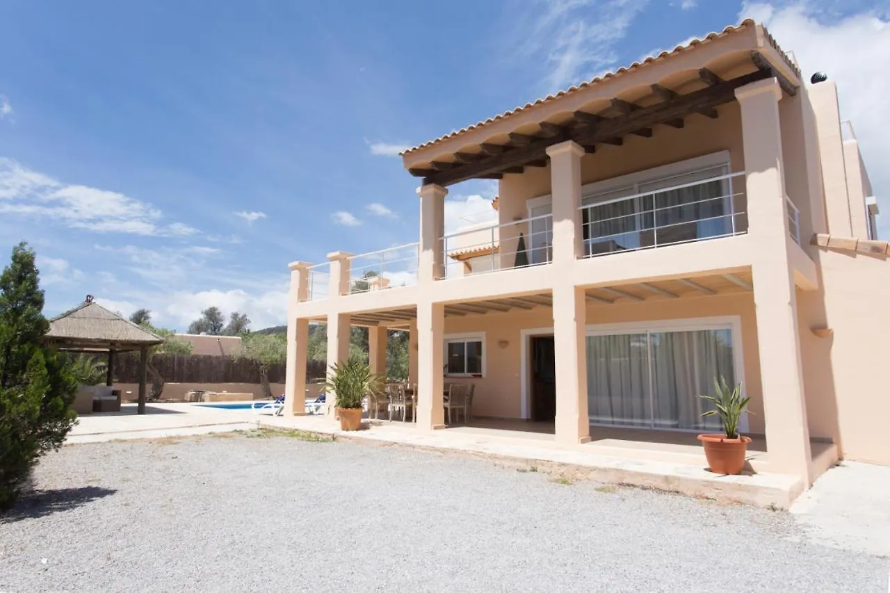 Villa Tom Is Near To Playa Den Bossa Sant Jordi de ses Salines